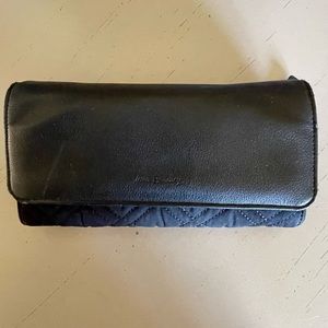 Vera Bradley black wallet gently used
